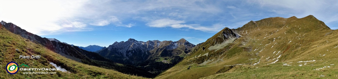23 Vista in Cima di Lemma e Passo di Tartano.jpg